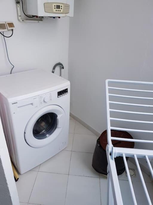 Appartement Lovely Near Mall - Lac2 *